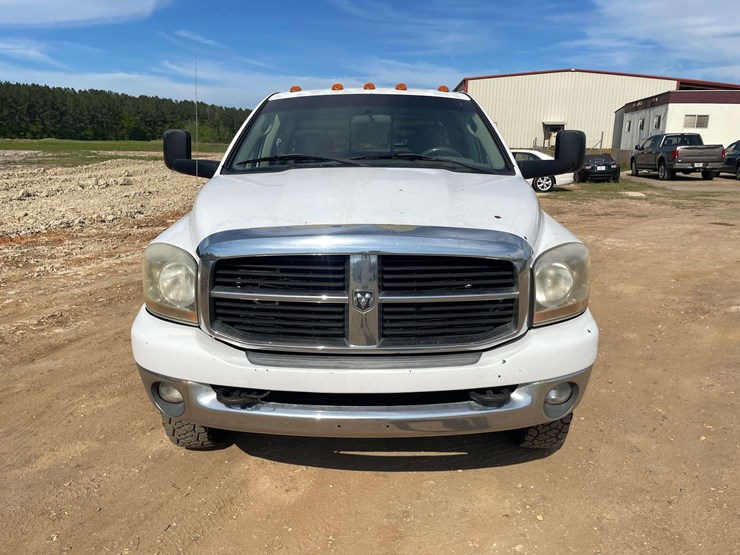 2006-dodge-ram-3500-image-5