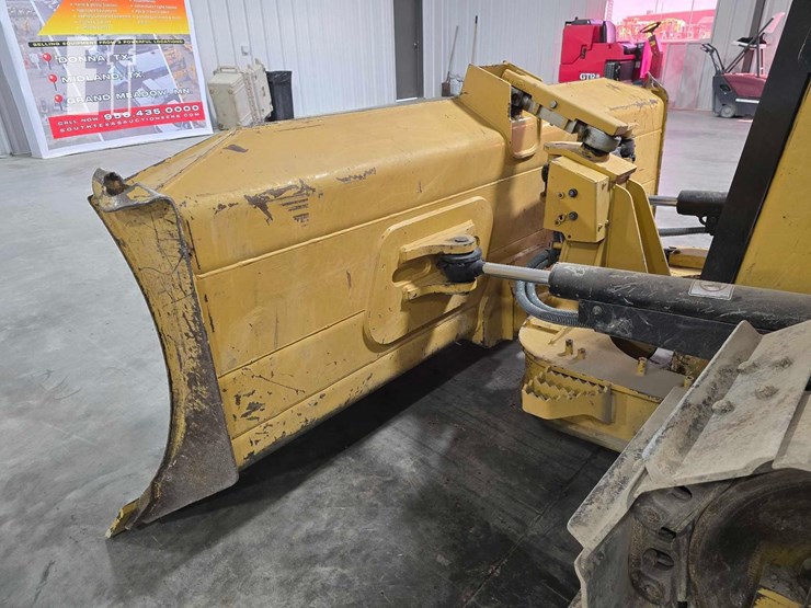 2022-caterpillar-d3-image-12