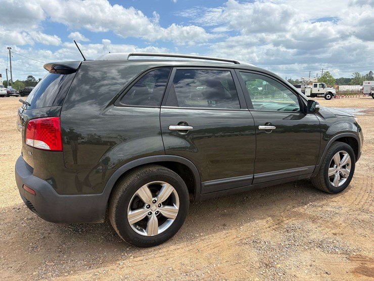 2013-kia-sorento-image-3