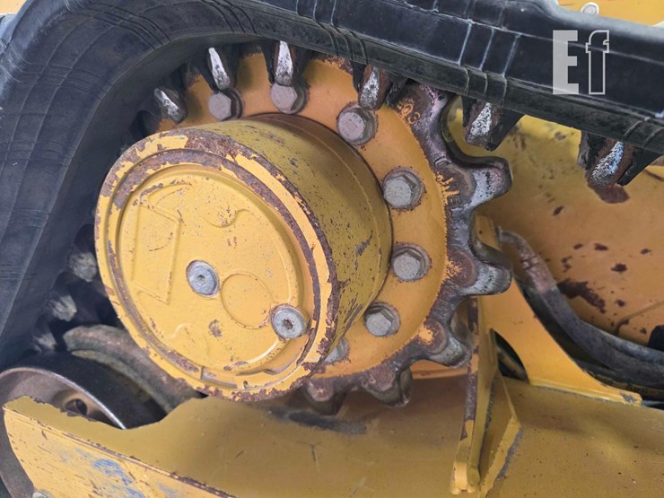 2023-caterpillar-259d3-image-35