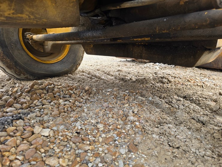 1993-deere-710d-image-40