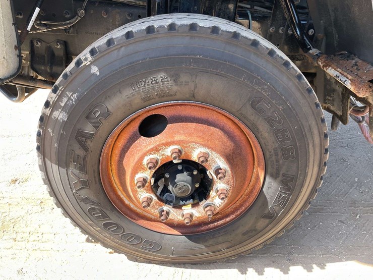 2003-sterling-sc8000-image-19