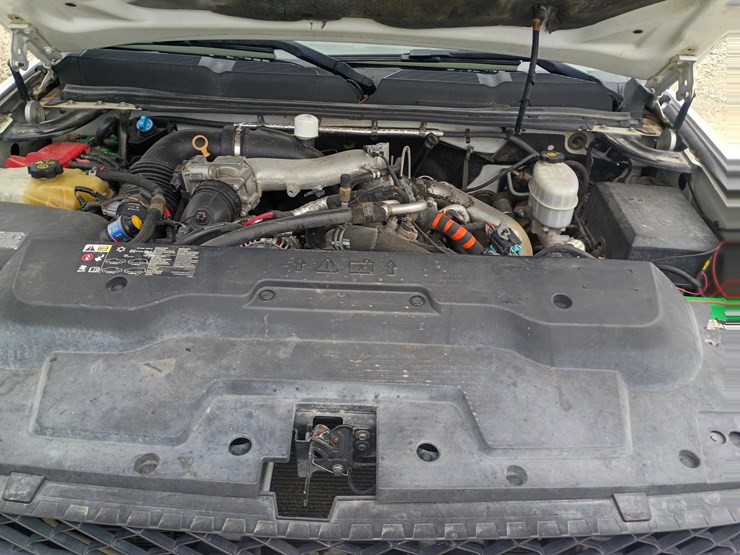 2013-chevrolet-2500-image-19