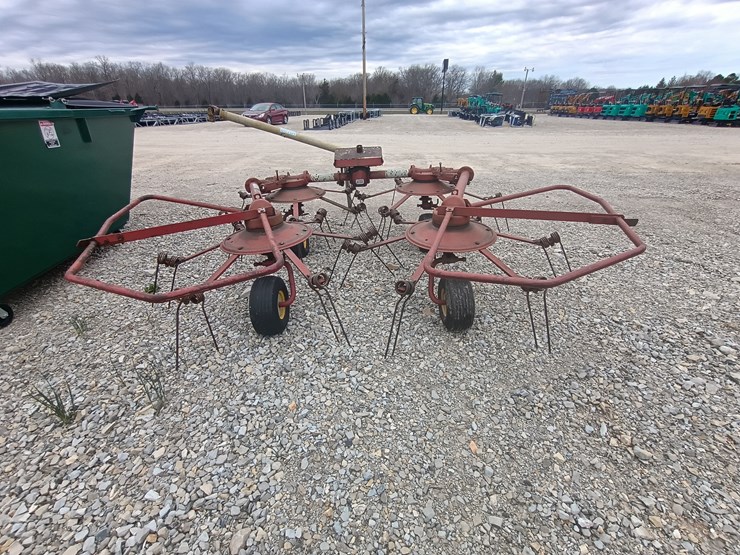 new-holland-540-image-4