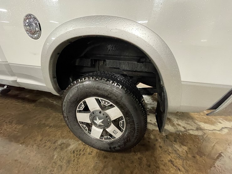 2012-dodge-3500-image-16