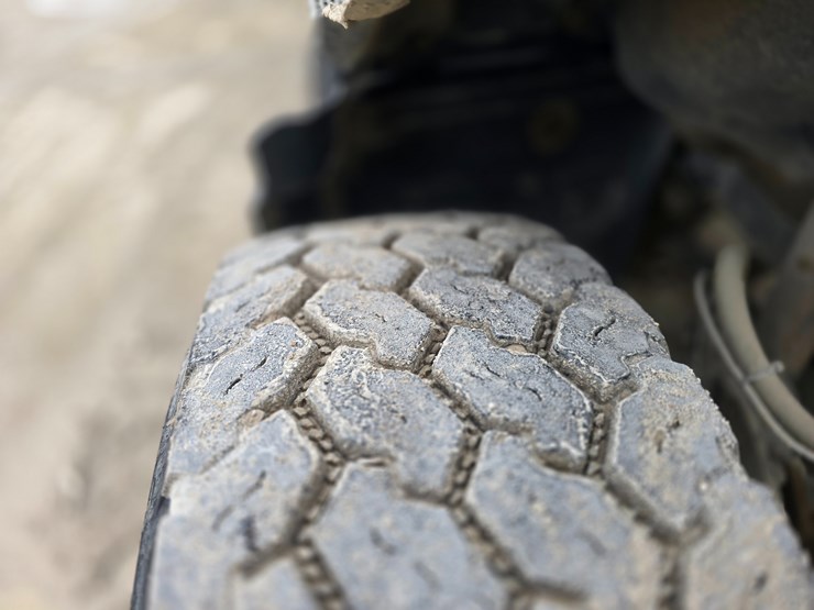 #22590-•-2007-mack-cv713-granite-roll-off-truck-image-30