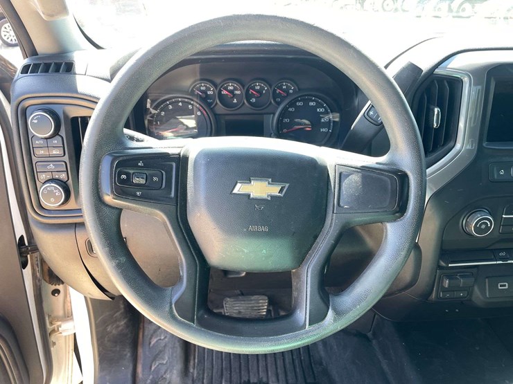 2019-chevrolet-silverado-1500-image-12