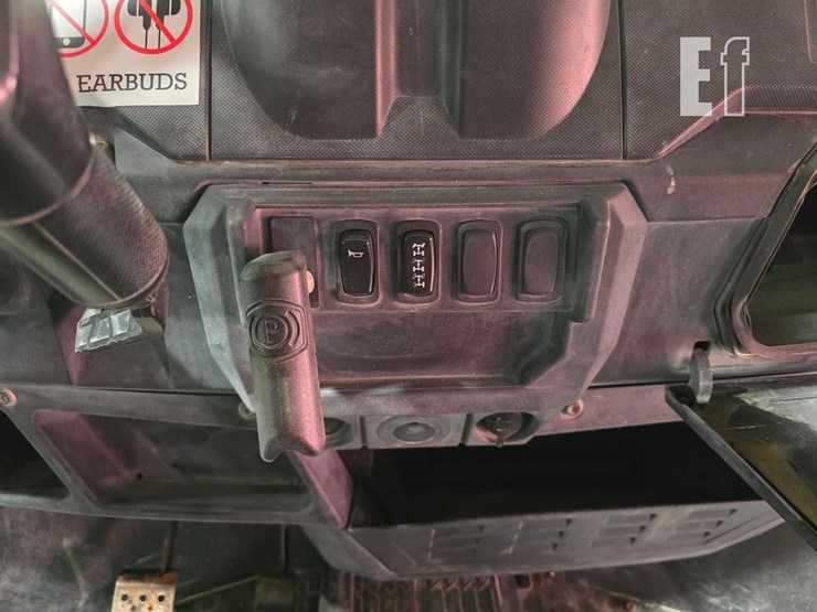 2023-polaris-pro-atv-6365-image-15