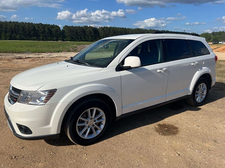 2016-dodge-journey-image-1