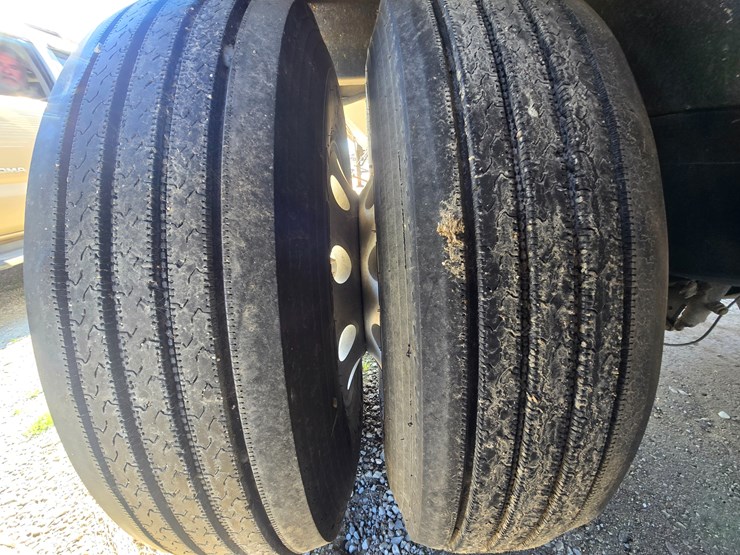 2010-timpte-hopper-bottom-image-42