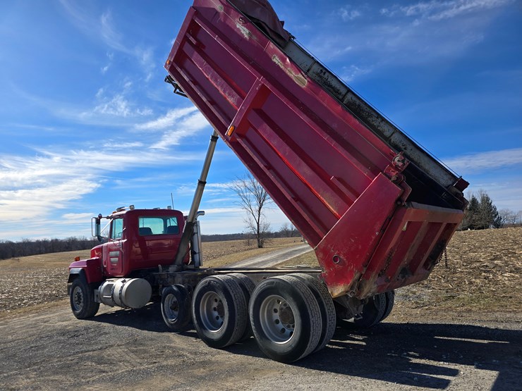 1998-mack-rd688s-image-42