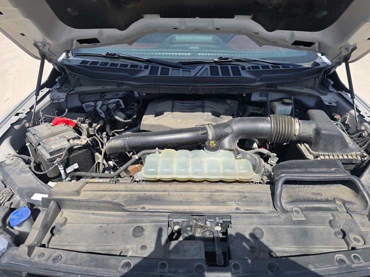 2022-ford-f150-image-19