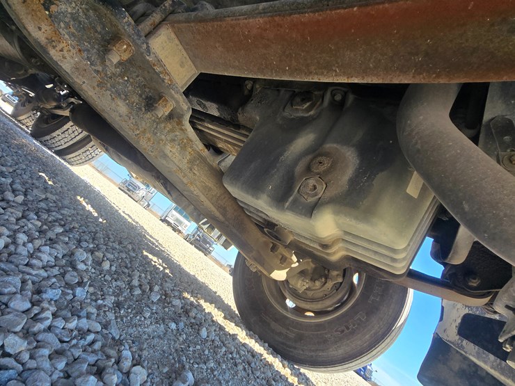 2006-freightliner-columbia-120-image-44