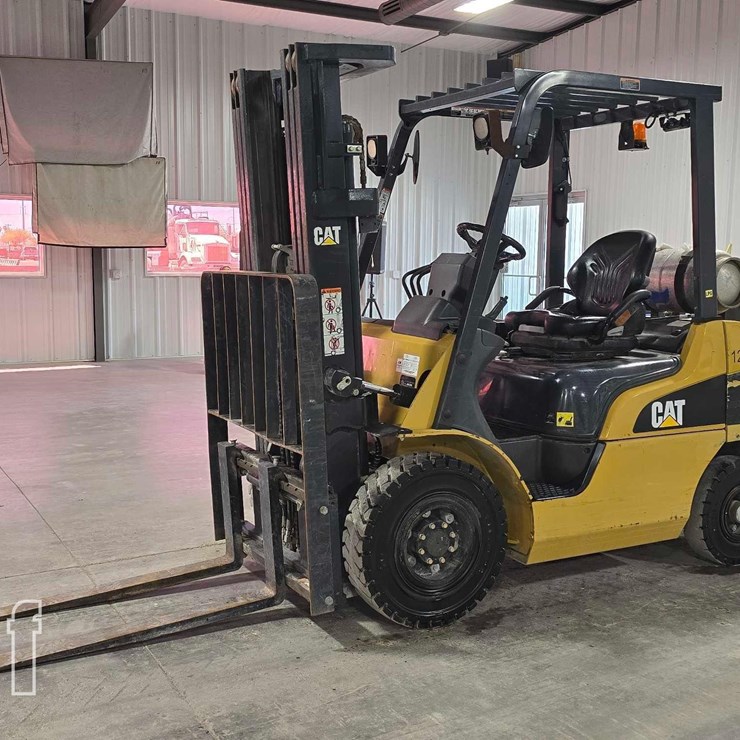 2021 CATERPILLAR GP25N