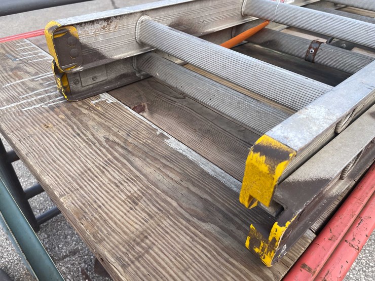 #7078-•-28'-louisville-ladder-(o4)-image-8