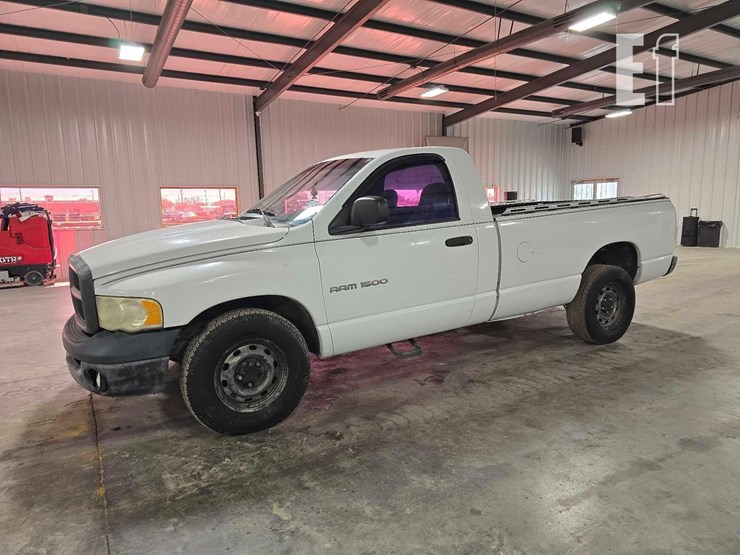 2004-dodge-ram-1500-image-1