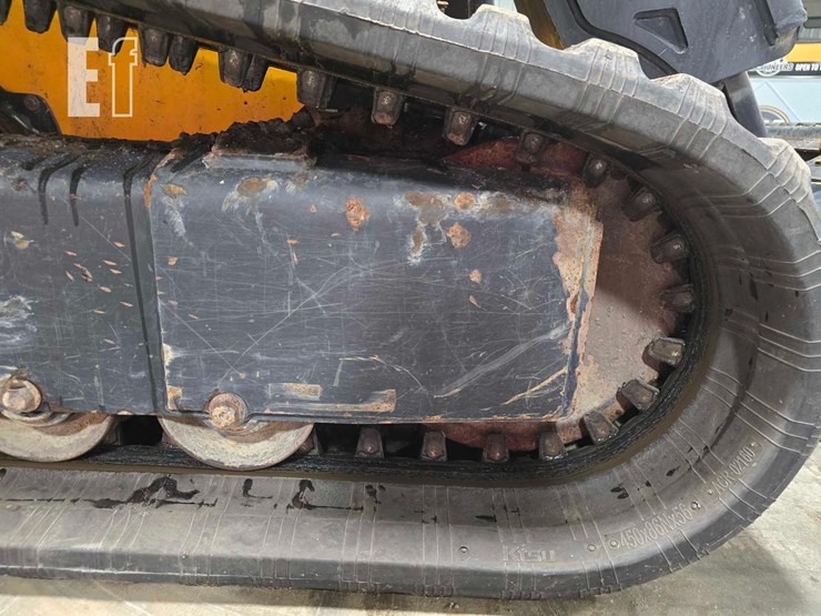 2022-jcb-3ts-8t-image-29