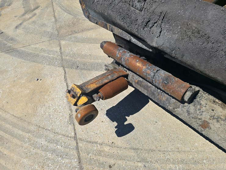 2006-caterpillar-ap-1000d-image-34