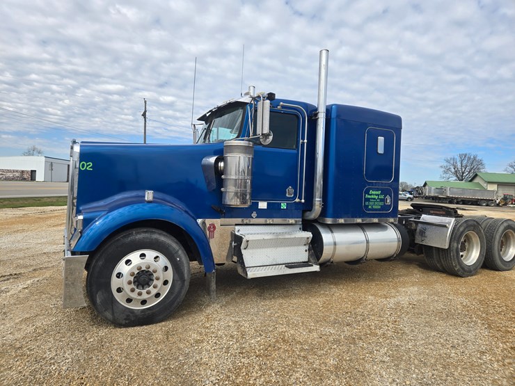 1999-kenworth-w900-image-5