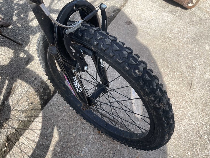 #7076-•-(3)-kid-bikes-(o3)-image-17