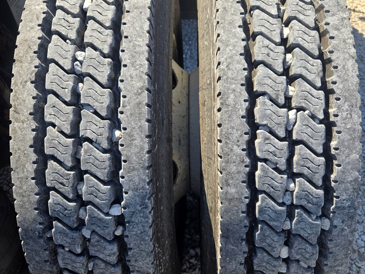 2006-freightliner-columbia-120-image-79