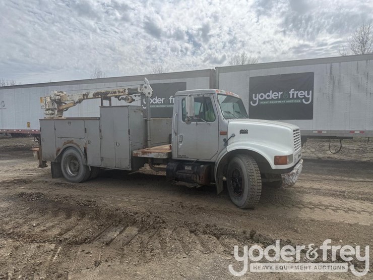 1994-international-4700-image-1