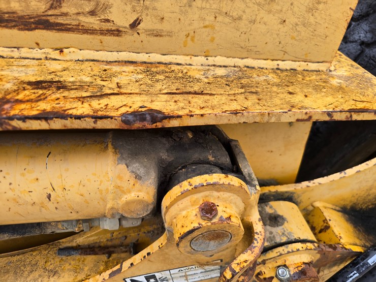 2006-deere-1812c-image-36