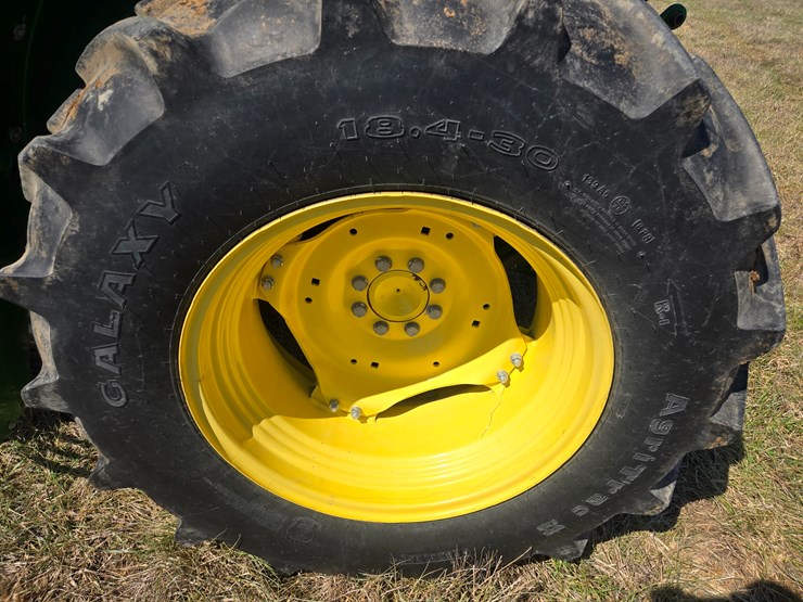 2019-john-deere-5100e-image-57