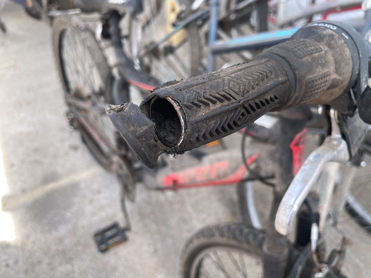 #7074-•-(4)-bikes-(o4)-image-8