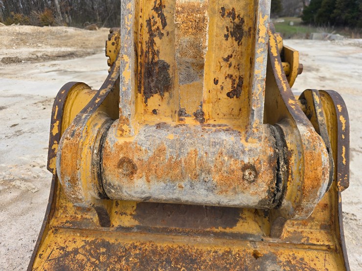 2013-caterpillar-324el-image-19