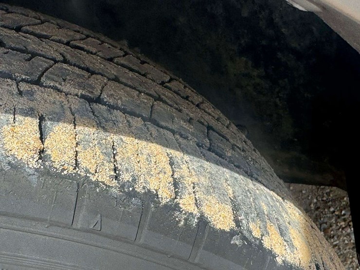 2015-ford-explorer-image-19