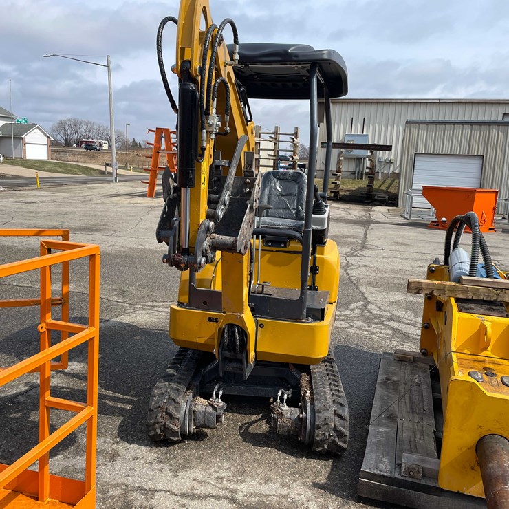 #7079 • 2026 QK 20R Mini Excavator (G10)