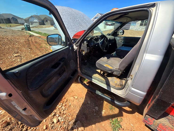 2000-dodge-ram-3500-image-31