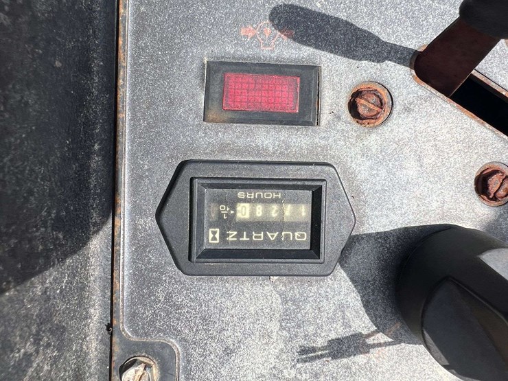 gravely-148z-48"-cut-zero-turn-mower-(1,728-hours)-image-19