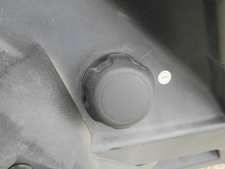 2022-can-am-defender-hd9-image-50