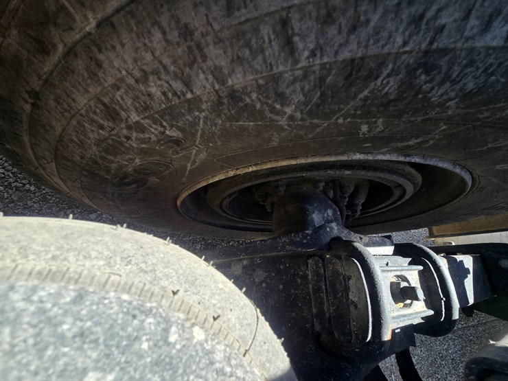 1996-peterbilt-377-image-78