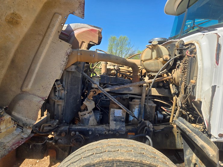 1998-mack-rd688s-image-47