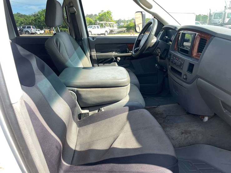 2006-dodge-ram-3500-image-18