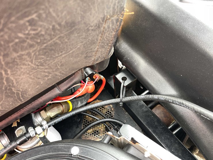 cub-cadet-tank-m72-image-14