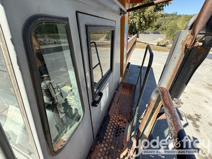 2006-hitachi-eh750-3-image-20