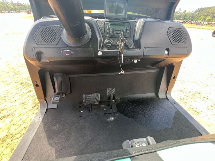 2023-bintelli-48-volt-electric-4-seater-golf-cart-w/-on-board-charger-(3.1-miles-showing)-image-13