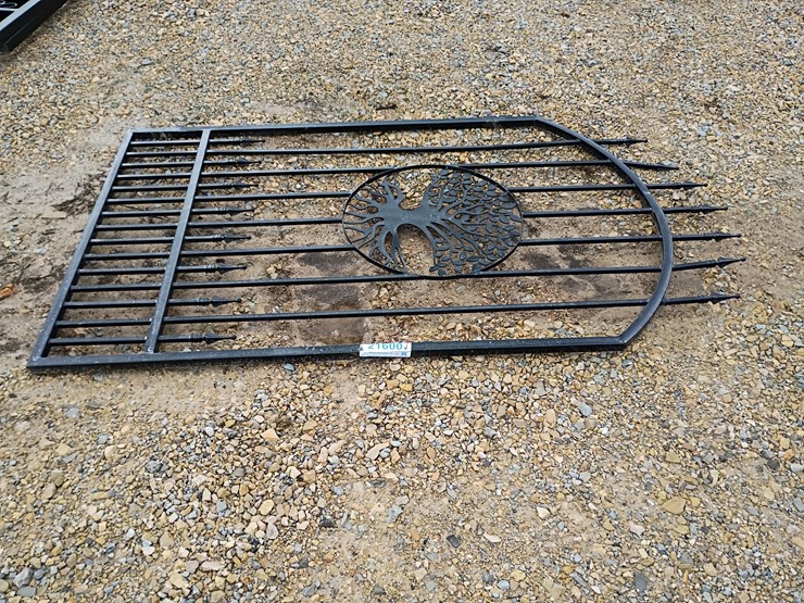 #21600-•-4ft-iron-gate-(tree)-image-2