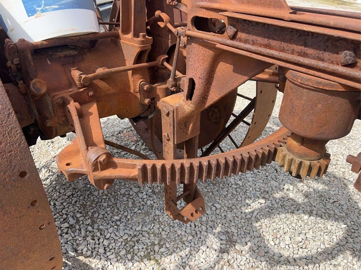 moline-universal-image-35