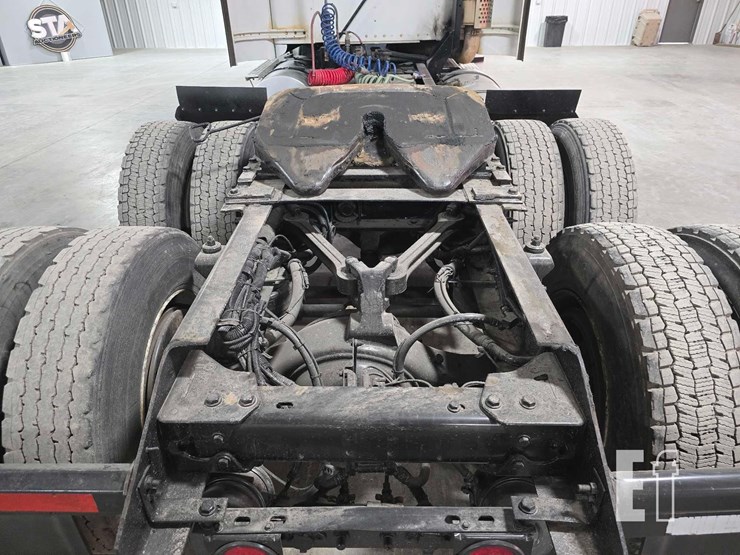 2003-kenworth-t800-image-17