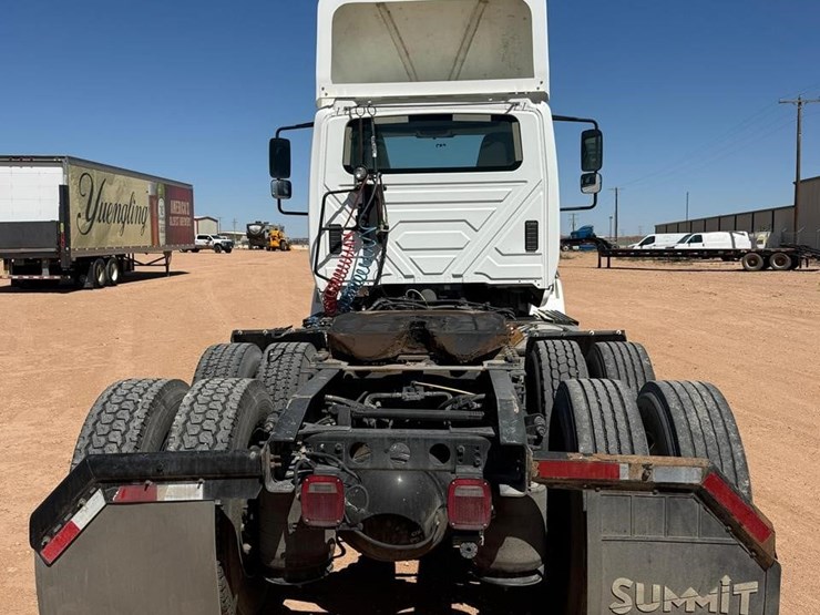 2017-international-transtar-8600-image-7