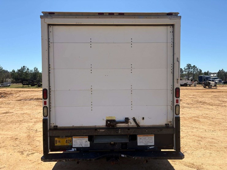 2011-ford-e350-image-7