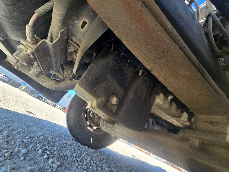 2006-freightliner-columbia-120-image-33