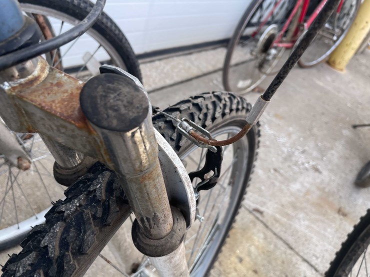 #7074-•-(4)-bikes-(o4)-image-13