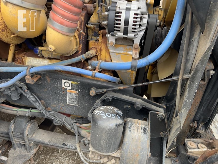 2005-kenworth-t800-image-12