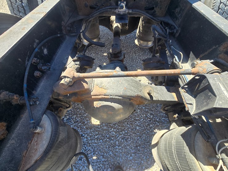 2006-freightliner-columbia-120-image-72